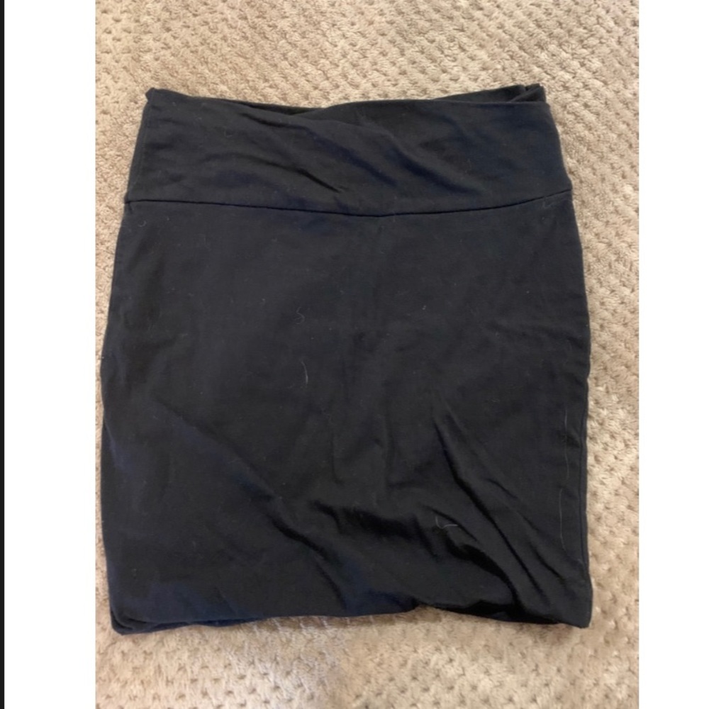 black pencil skirt